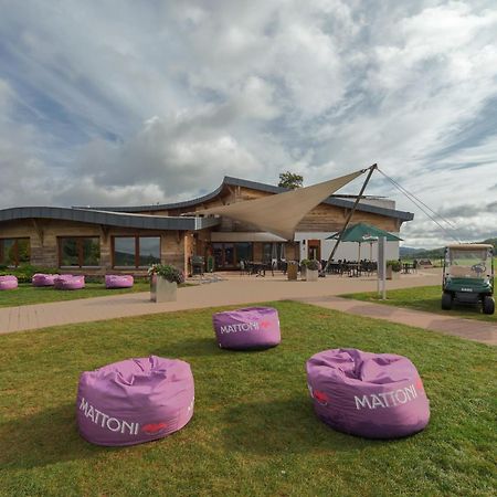 Grund Resort Golf And Ski Mladé Buky Εξωτερικό φωτογραφία
