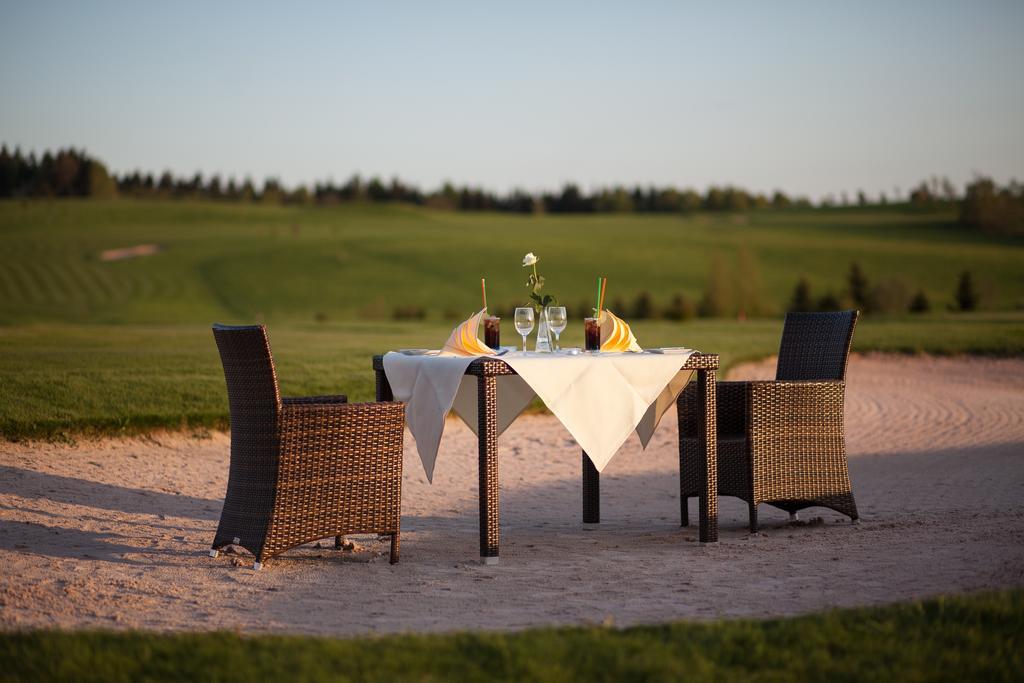 Grund Resort Golf And Ski Mladé Buky Εξωτερικό φωτογραφία