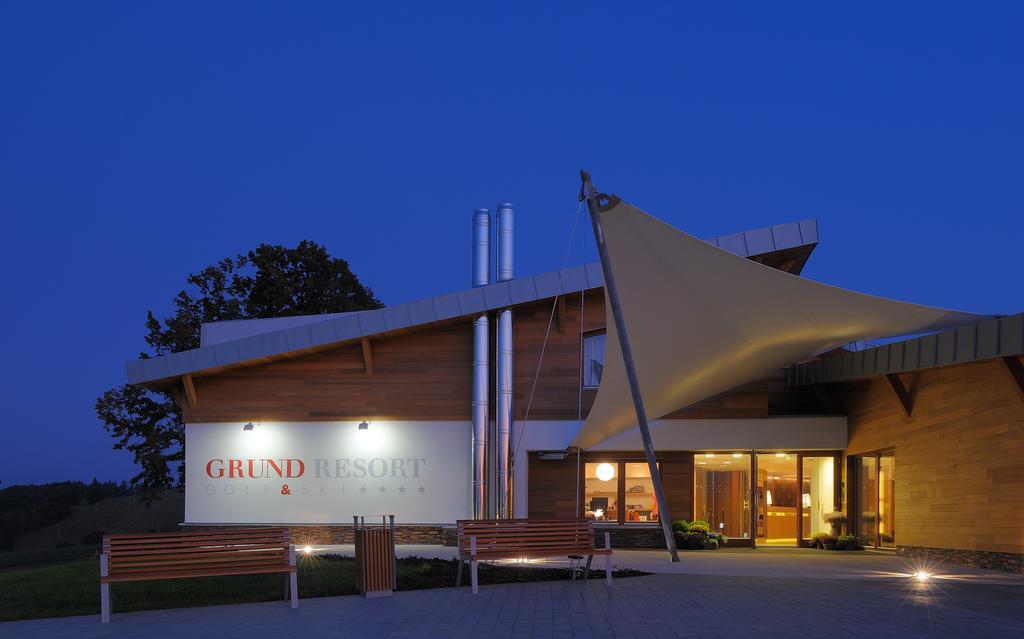 Grund Resort Golf And Ski Mladé Buky Εξωτερικό φωτογραφία