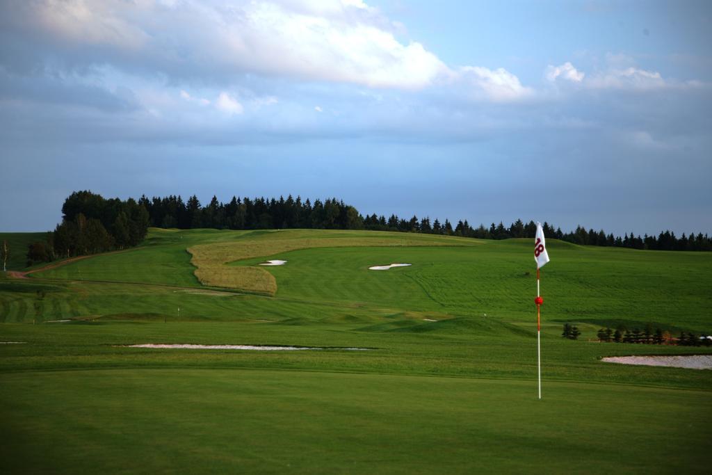 Grund Resort Golf And Ski Mladé Buky Εξωτερικό φωτογραφία