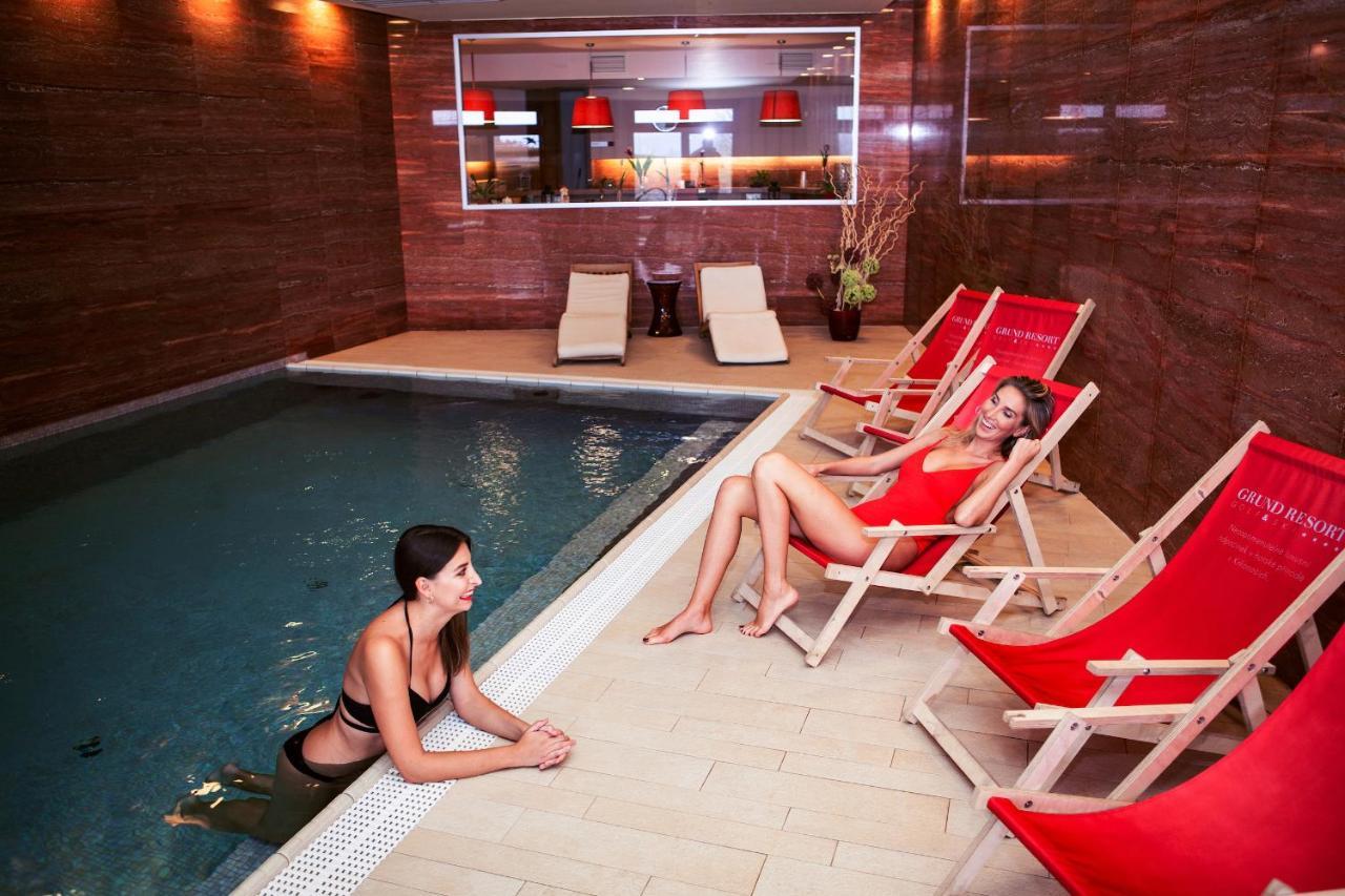 Grund Resort Golf And Ski Mladé Buky Εξωτερικό φωτογραφία