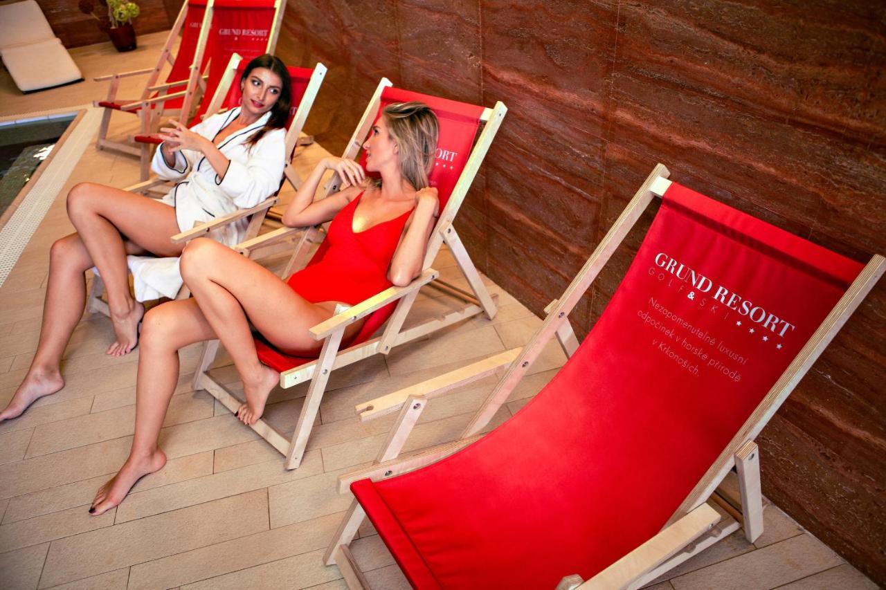 Grund Resort Golf And Ski Mladé Buky Εξωτερικό φωτογραφία